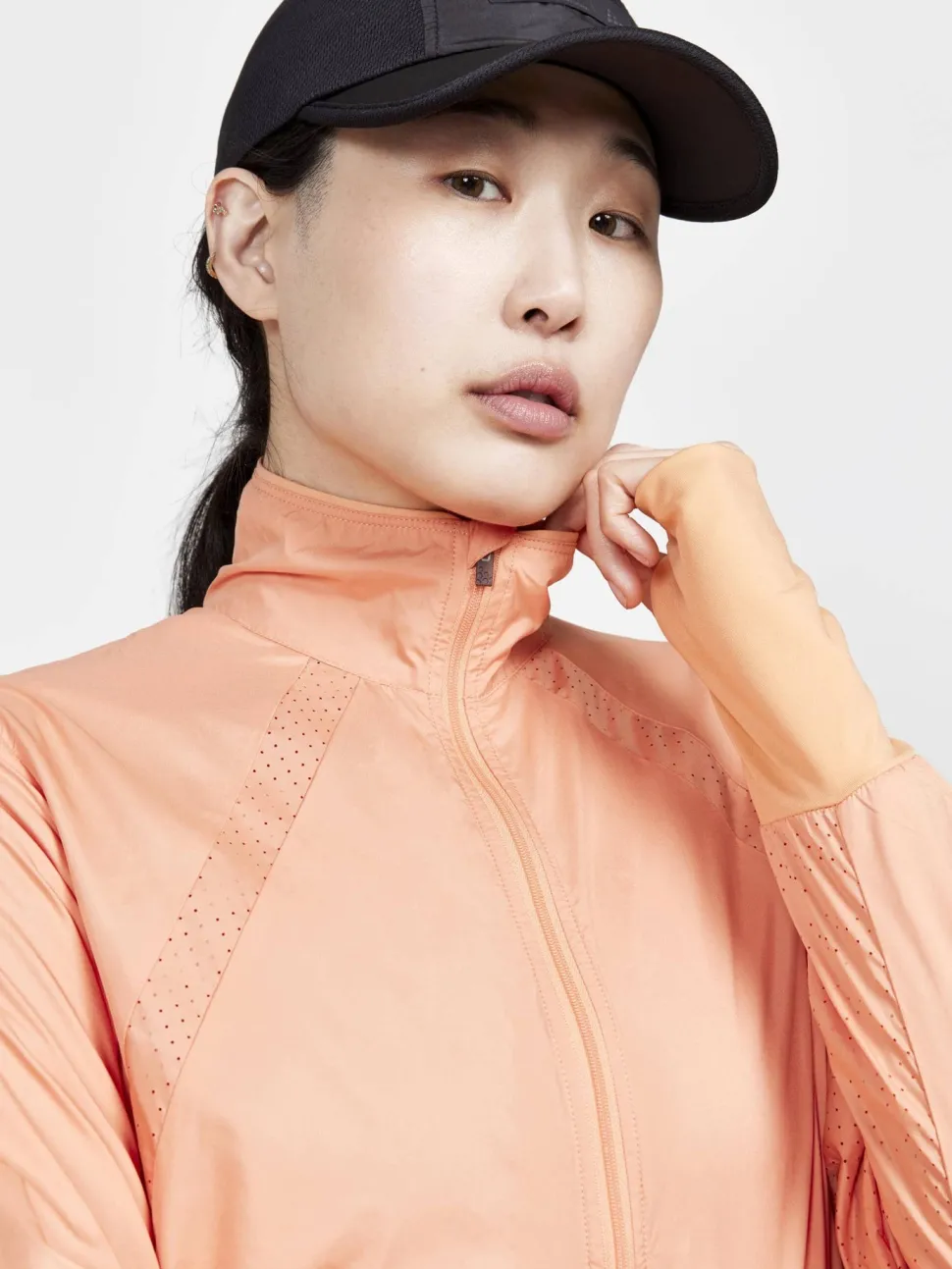 WOMEN'S ADV ESSENCE WIND JACKET - GLOW-MULTI